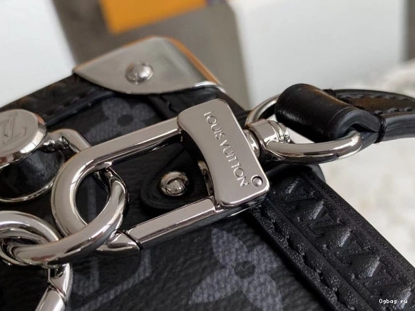 TRUNK SIDE MM VUITTON LOUIS 0825